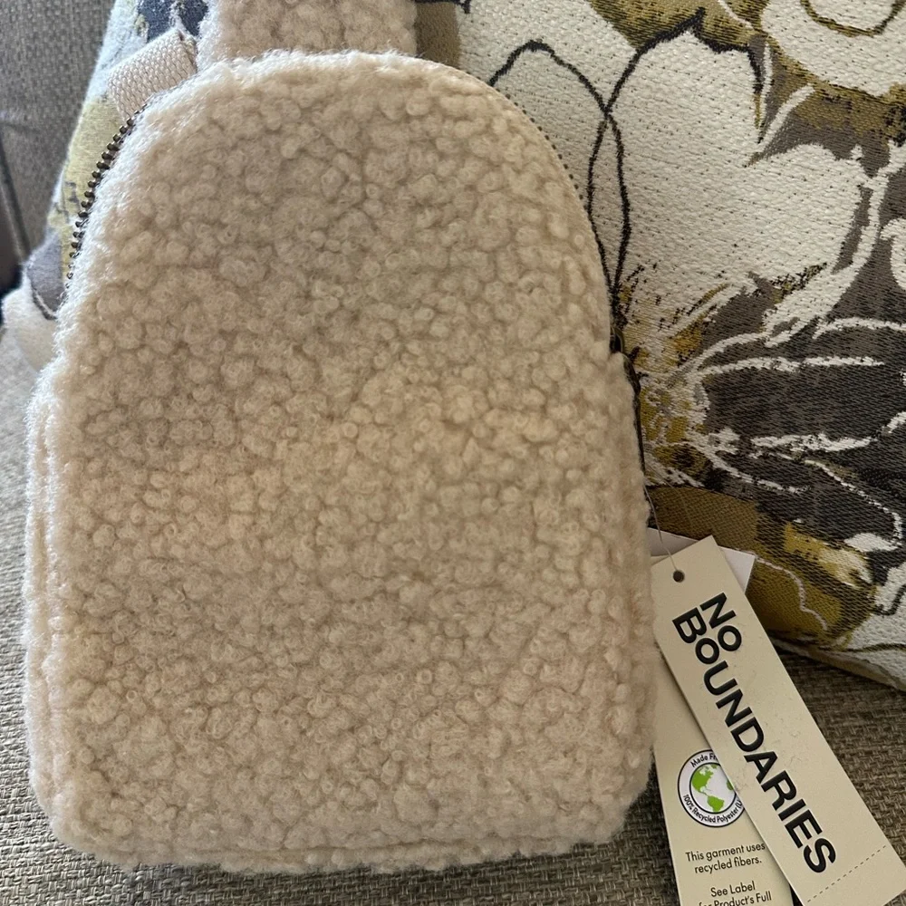 No Boundaries Soft Faux Sherpa‎ Kid's Sling Backpack Eco Friendly NWT